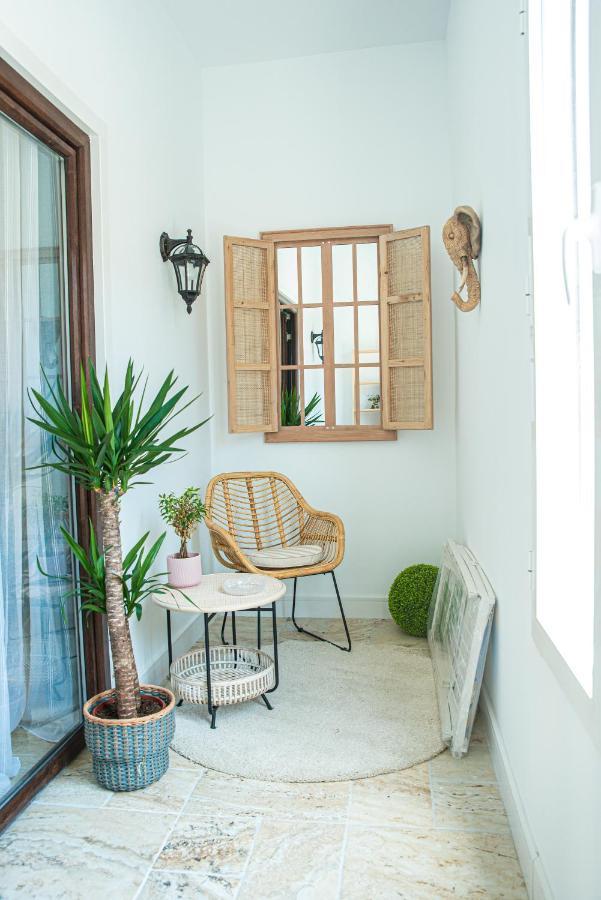 Laura Apartment Puerto Valencia Exterior photo